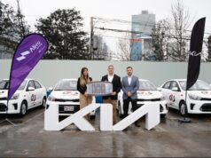 Kia impulsa su liderazgo corporativo con la entrega de flota del , el auto más vendido del Perú