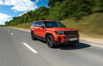 Hyundai SANTA FE, reconocida internacionalmente por su liderazgo en seguridad, espacio y electrificación