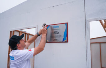 Ford Perú y TECHO mejoran espacios educativos en Manchay a través de voluntariado