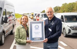 Ford Transit conquista el récord del Desfile de Vans más Grande del Mundo
