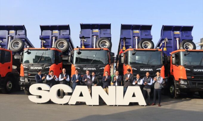 Scania fortalece la operación minera en Arequipa con la entrega de flota de nuevas unidades a empresa JJC