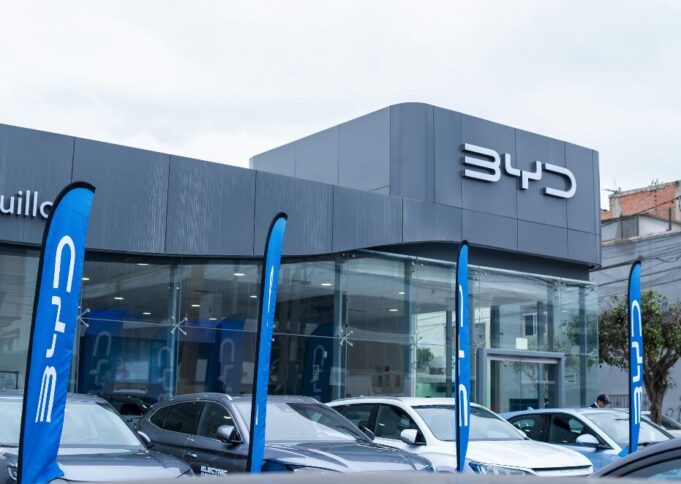 BYD inaugura su nueva tienda en Surquillo y consolida su compromiso con la movilidad eléctrica en el Perú