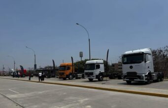 Mercedes-Benz celebra el Oktofest 2025 con el portafolio de camiones totalmente renovado