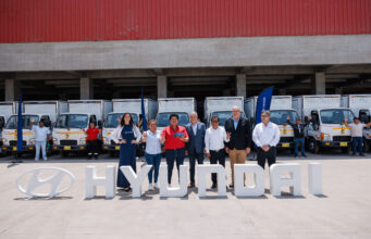 Hyundai entrega 10 camiones a Transportes Intervega consolidando su presencia en la distribución de productos de primera necesidad en Lima y provincias