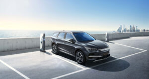 5 ventajas de manejar un auto eléctrico en la ciudad