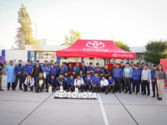 Bomberos de Arequipa reciben entrenamiento especializado de Toyota para intervenir autos electrificados