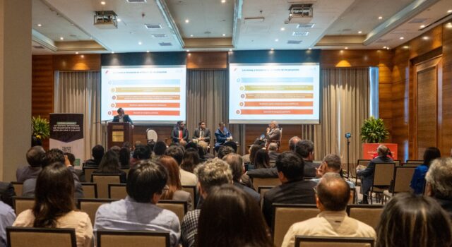 DEBATE SOBRE FALTA DE SEGURIDAD Y CAOS EN EL TRANSPORTE URBANO DE LIMA Y CALLAO