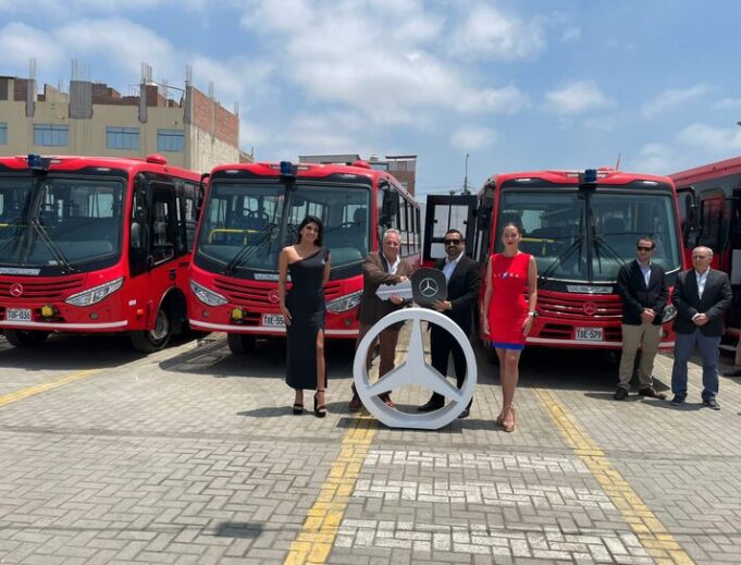 MINERÍA | Divemotor: 10 buses Mercedes-Benz para ‘Transportes Línea’