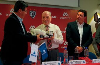 Andes Motor y Sitrak anuncian alianza estratégica con Cienciano para la temporada 2026