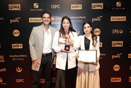 Kia Perú obtiene el 1er lugar en Creatividad Empresarial 2025 con “Hero Codes”