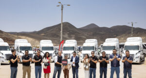Divemotor entrega 12 tractos Freightliner New Cascadia a Transporte Nasca Rojim para potenciar sus operaciones nacionales