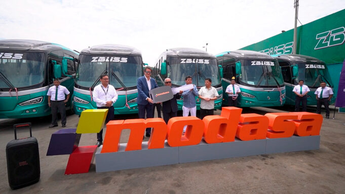 VIDEO: MODASA entrega 5 buses Zeus 325 a ‘Z Buss’