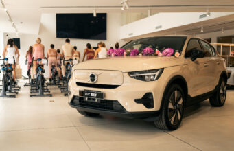 Volvo promueve la conexión y el bienestar en el Mes Rosa