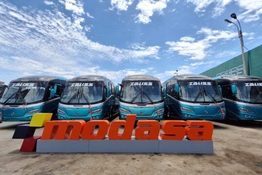 MODASA entrega 5 unidades Zeus 325 a ‘Zbuss’