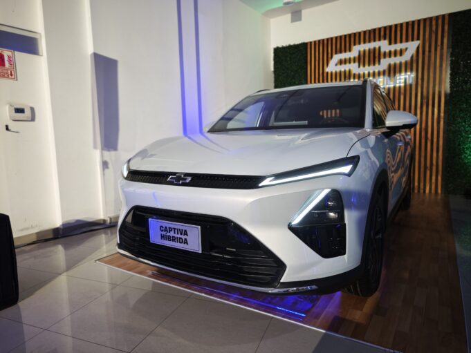 Chevrolet acelera su estrategia de electrificación en Perú con la llegada de la nueva Captiva en sus versiones EV e Híbrida