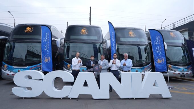 Transportes Julio César moderniza su flota con 6 buses Scania K450C 6×2 con carrocería Marcopolo