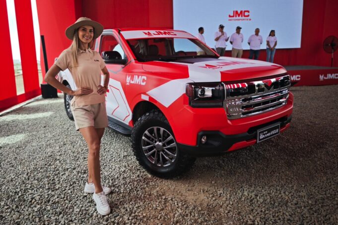 JMC presenta en el Perú la nueva Grand Vigus y la All New Grand Avenue Dadao: más potencia, tecnología y equipamiento para el segmento