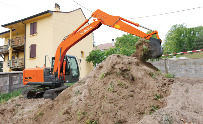 Andes Maq Nuevo Distribuidor Oficial de Maquinaria Hitachi Construction Machinery en Perú