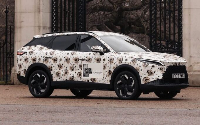 Una nueva marca automotriz que llegará al Perú sorprendió en la Semana de la Moda de Londres: ¿por qué fue elegida?