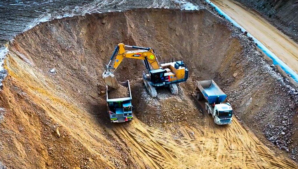 Summa Gold ha iniciado trabajos con la nueva excavadora SANY SY1250H