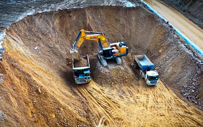 Summa Gold ha iniciado trabajos con la nueva excavadora SANY SY1250H