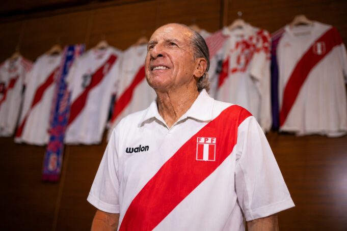 Conoce las camisetas más legendarias de Perú en los Mundiales