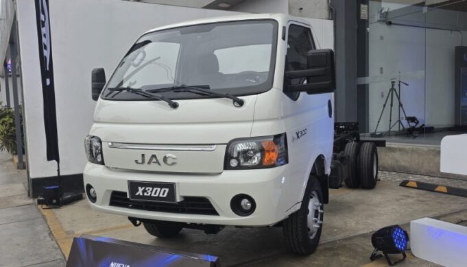 JAC Motors presenta el nuevo camión ligero X300, mayor torque y largo carrozable del segmento