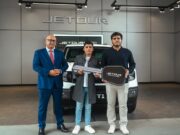 Jetour Perú culmina su campaña de aniversario con la entrega oficial de una T1 al ganador de la celebración