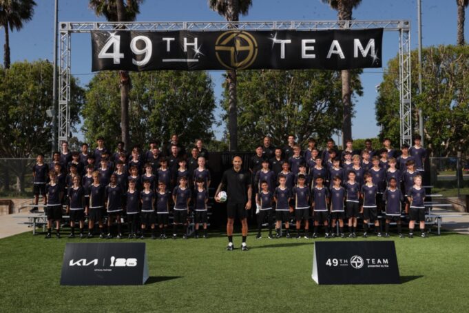 Kia reúne a jóvenes futbolistas de todo el mundo en la Kia OMBC Cup 2026™
