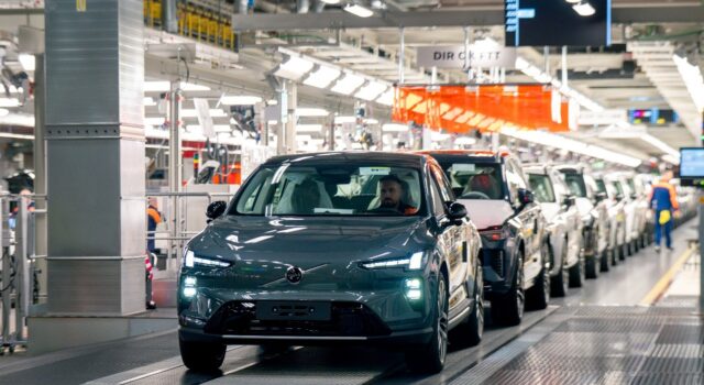 Volvo Cars inicia la producción del revolucionario SUV eléctrico EX60