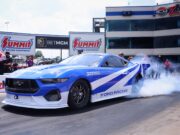 Ford Mustang ® Cobra Jet 2200 es el récord mundial de cuarto de milla para eléctricos