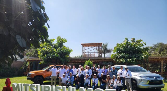 Mitsubishi pone a prueba su portafolio mediante una experiencia de manejo con clientes de renting