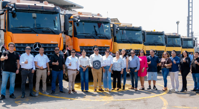 RENTANOR fortalece su capacidad operativa con la incorporación de 20 camiones Mercedes-Benz Arocs entregados por Divemotor