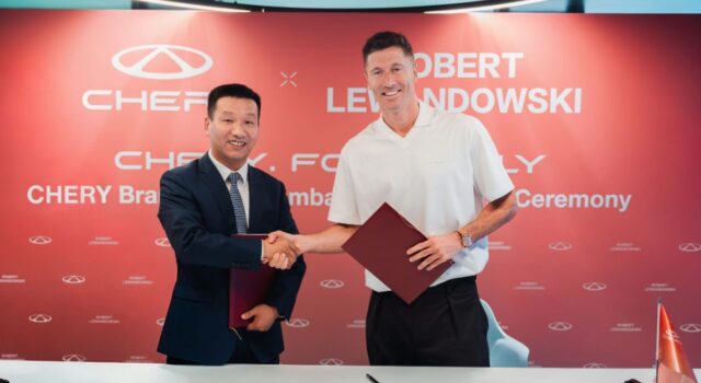 Chery presenta a Robert Lewandowski, leyenda del fútbol mundial, como su nuevo embajador global de marca.