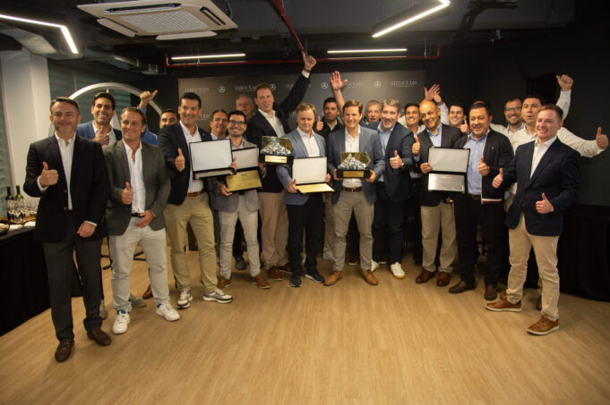 Divemotor obtiene la Certificación EliteClass Oro en Buses y Camiones, el máximo reconocimiento otorgado por Daimler Truck Latin America