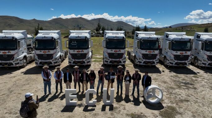 Empresa Comunal Uchucarcco incorpora 10 nuevos Mercedes-Benz New Actros para fortalecer el transporte de concentrado de mineral en Corredor Minero Sur