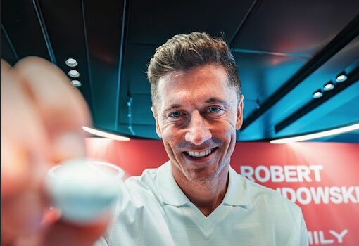 CHERY PRESENTA A ROBERT LEWANDOWSKI COMO SU NUEVO EMBAJADOR GLOBAL