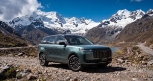 ¿Qué buscan hoy los papás en un auto? Cinco tecnologías que se han vuelto imprescindibles para conducir en familia