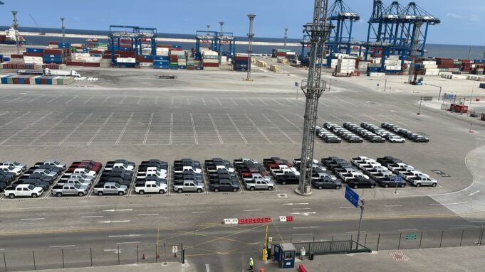 Puerto de Chancay: Inchcape se consolida como principal importador automotriz con más de 10,000 vehículos en su primer año.