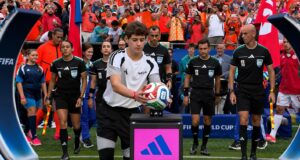 Gracias a Kia Perú, un niño peruano fue parte del protocolo de la FIFA