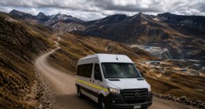 Movilidad que protege vidas: el reto del transporte de personal en las rutas más exigentes de la minería