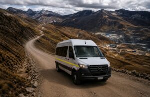 Movilidad que protege vidas: el reto del transporte de personal en las rutas más exigentes de la minería