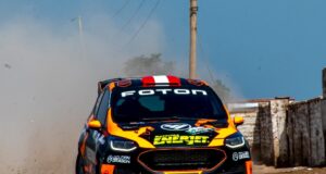 André Martínez consigue podio en Piura y mantiene liderato del Rally Mobil Peru.