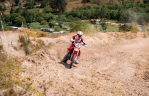 Motocross: Renzo Cecchi gana dos campeonatos en Chota