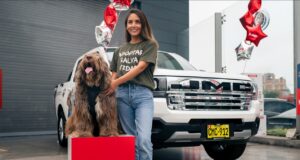 JMC fortalece su compromiso social y entrega una Grand Vigus a su embajadora de marca Tifa Grados para impulsar el rescate animal