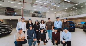 Ford Perú recibe a los estudiantes del programa Ford en una jornada práctica sobre datos y tecnología