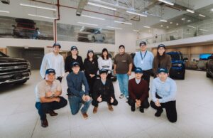 Ford Perú recibe a los estudiantes del programa Ford en una jornada práctica sobre datos y tecnología