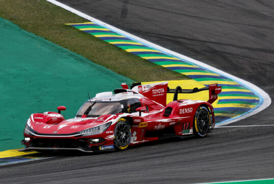 Toyota Racing completó las 6 Horas de São Paulo, en Interlagos poniendo a prueba su tecnología híbrida