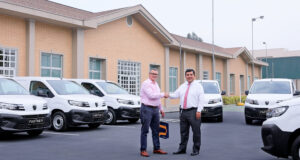 Peugeot entrega una flota de 19 unidades Partner para fortalecer las operaciones de una organización internacional