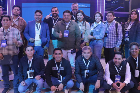 Divemotor acerca a sus clientes a la innovación de Mercedes-Benz en LAT.BUS 2026